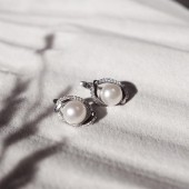 Cercei argint cu perle naturale albe si pietre cu tortita DiAmanti SK23365EL_W-G